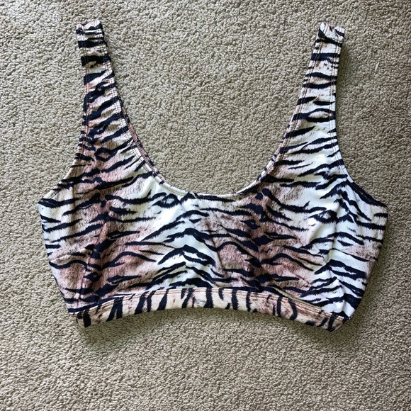 Crop top - Picture 1 of 2